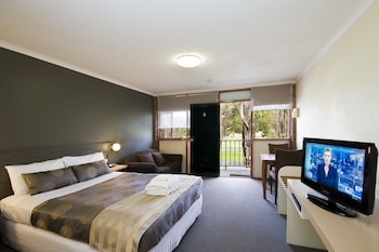 Basic Room, 1 Queen Bed