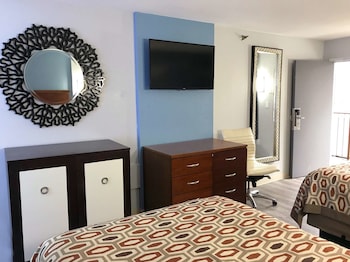 Room, 1 King Bed, Non Smoking