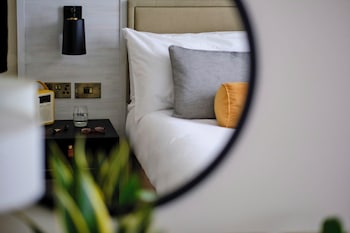 Classic Room, 1 King Bed