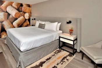 Suite, 1 King Bed
