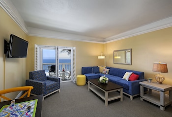 Suite, 1 King Bed with Sofa bed, Oceanfront