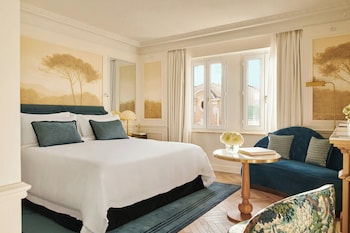Premium Cortes View Room with 1 King Bed
