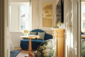 Premium Neptuno View Room with 2 Twin Beds