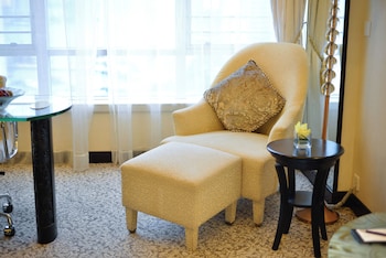 Executive Club Room
