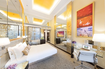 Executive Club Room