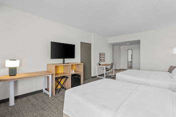 Studio, 2 Queen Beds