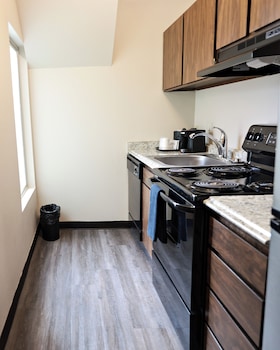 Basic Room, Kitchen