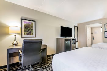 Standard Room, 2 Queen Beds, Non Smoking
