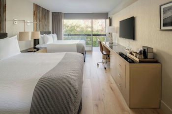 2 Queen Beds