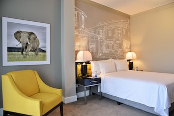 Family Room, 2 Bedrooms