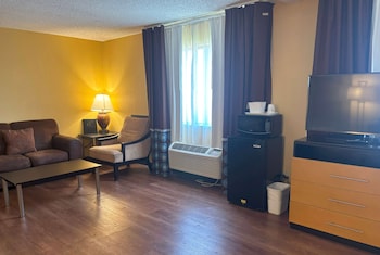 Deluxe Studio Suite, 1 King Bed, Non Smoking