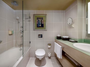 Premium Room, 2 Twin Beds (Partial Nile View)