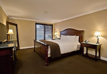 Parlor, 1 King Bed, Fireplace