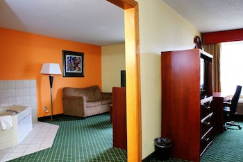 Studio Suite, 1 King Bed with Sofa bed, Non Smoking