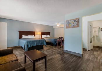 Suite, Multiple Beds, Non Smoking