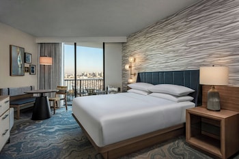 Premium Room, 1 King Bed, (Marina Tower Newly Renovated)