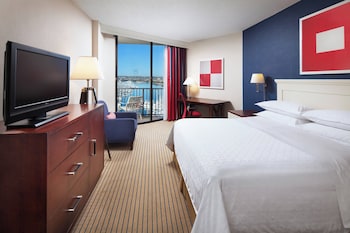 Standard Room, 1 King Bed, Balcony, Tower