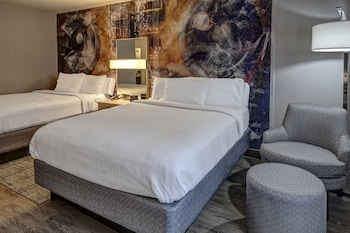 Room, 2 Queen Beds, Hearing Accessible, Balcony