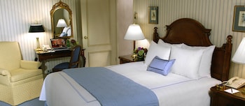 Deluxe Room, 1 Queen Bed, Accessible