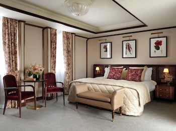Junior Suite (Main House)