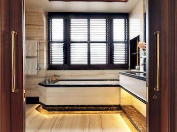Junior Suite (Main House)