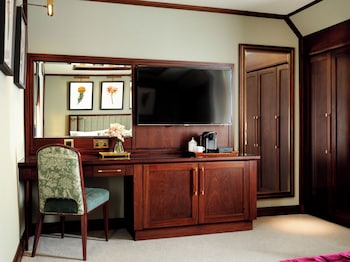 Classic Room, 1 King Bed