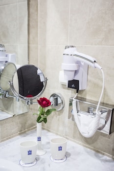 Luxury Single Room