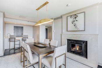 Presidential Suite, 1 King Bed (Capitol View)