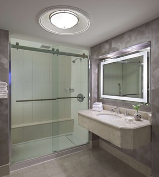 Studio Suite, 1 King Bed (Capitol View)