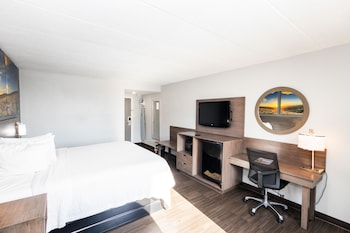 Room, 1 King Bed, Smoking