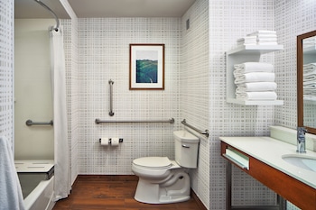 Studio, 2 Queen Beds, Accessible, Bathtub (Balcony)