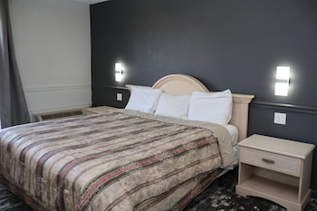 Non-Smoking Executive King Suites