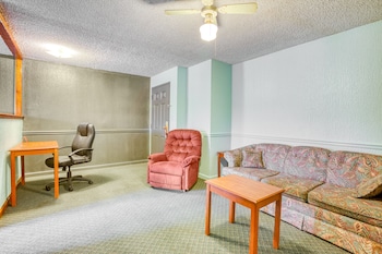 Non-Smoking Jacuzzi Suites