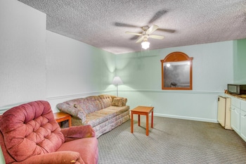 Non-Smoking Jacuzzi Suites