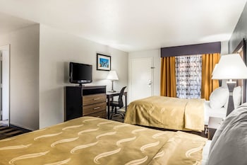 Standard Room, 2 Queen Beds, Smoking