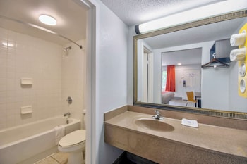 Deluxe Room, 2 Double Beds, Smoking, Refrigerator & Microwave