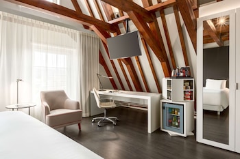 Premium Room (With View)