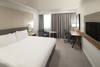 Premium Room, 1 King Bed, Club Lounge Access (Super King, Stratford View, Bath)