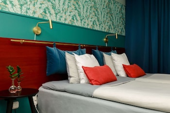 Standard Room, 1 Queen Bed, Non Smoking