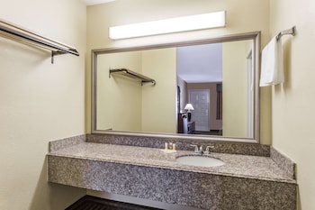 Room, 1 King Bed, Accessible, Non Smoking (Bathtub w/Grab Bars)