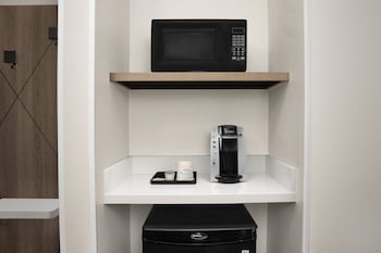 Standard Room, 1 King Bed (Extra Floor Space)