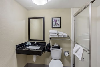 Standard Room, 2 Queen Beds, Non Smoking, Microwave