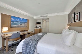 Standard Room, 1 King Bed, Non Smoking, Refrigerator & Microwave
