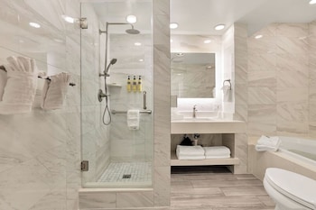 Suite, 2 Queen Beds, Non Smoking, Jetted Tub (with Sofabed)