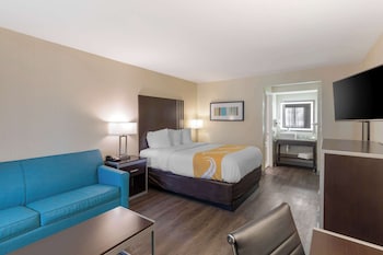 Suite, 1 Queen Bed with Sofa bed, Non Smoking