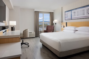 Room, 1 King Bed, Lake View