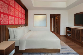 Club Room, 1 King Bed