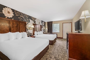 Standard Room, 2 Queen Beds, Non Smoking