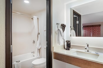 Standard Room, 1 King Bed, Non Smoking, Refrigerator & Microwave