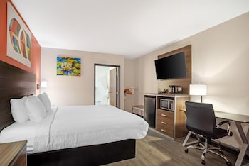 Standard Room, 1 King Bed, Bathtub